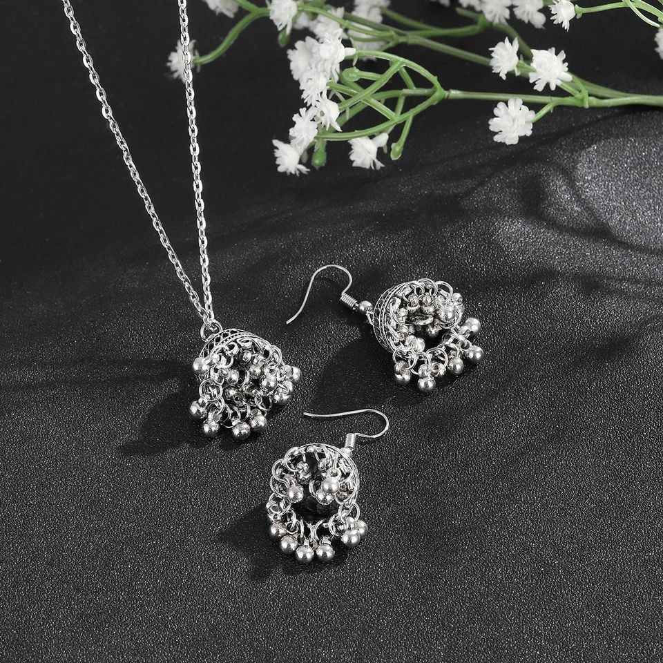 Antique Silver Jewelry Set Traditional Jhumka Earrings Jewelry Pendant Oxidized Earrings Necklace Women Jewelry Ethnic Bahubali Earrings Bridal Jewelry Girls Fashion Jewelry Stylish Earrings With Pendant Festival Jewelry Party Wear Style